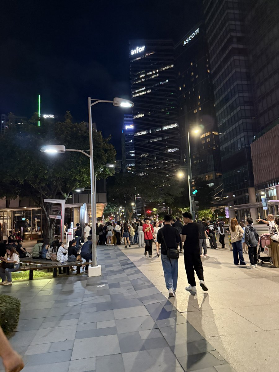 chesca 🪷 tweet media