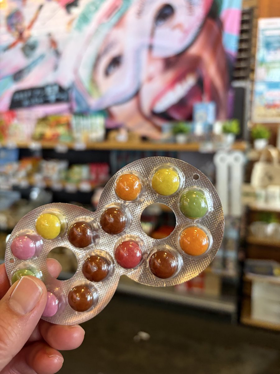 FromZeroAK's tweet photo. 八千穂高原スキー場
yukiyamaアプリのクーポンでチョコ貰った〜 https://t.co/zK49nDTItU