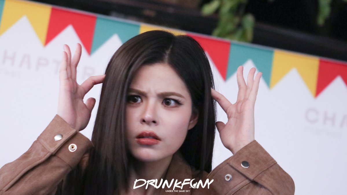 drunkfany's tweet photo. When there's too many people calling at the same time 🤣
MEMO WITH FAYMAY
#ChapterxFayMay
#fay_riezz https://t.co/waQm1glfF7