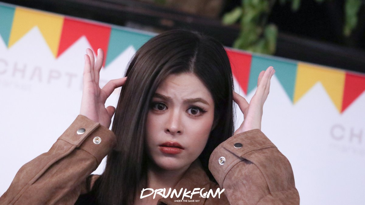 drunkfany's tweet photo. When there's too many people calling at the same time 🤣
MEMO WITH FAYMAY
#ChapterxFayMay
#fay_riezz https://t.co/waQm1glfF7