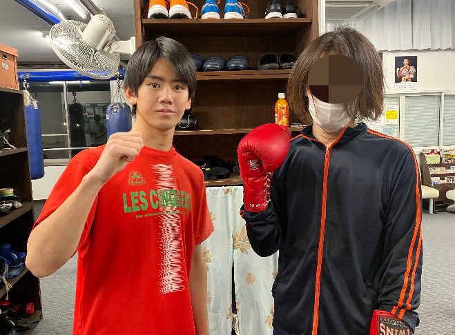 この写真から1年くらいか、、

やっぱり上がってきましたね

スパー見た時に この子は上手いと思ったもん( ◠‿◠ )