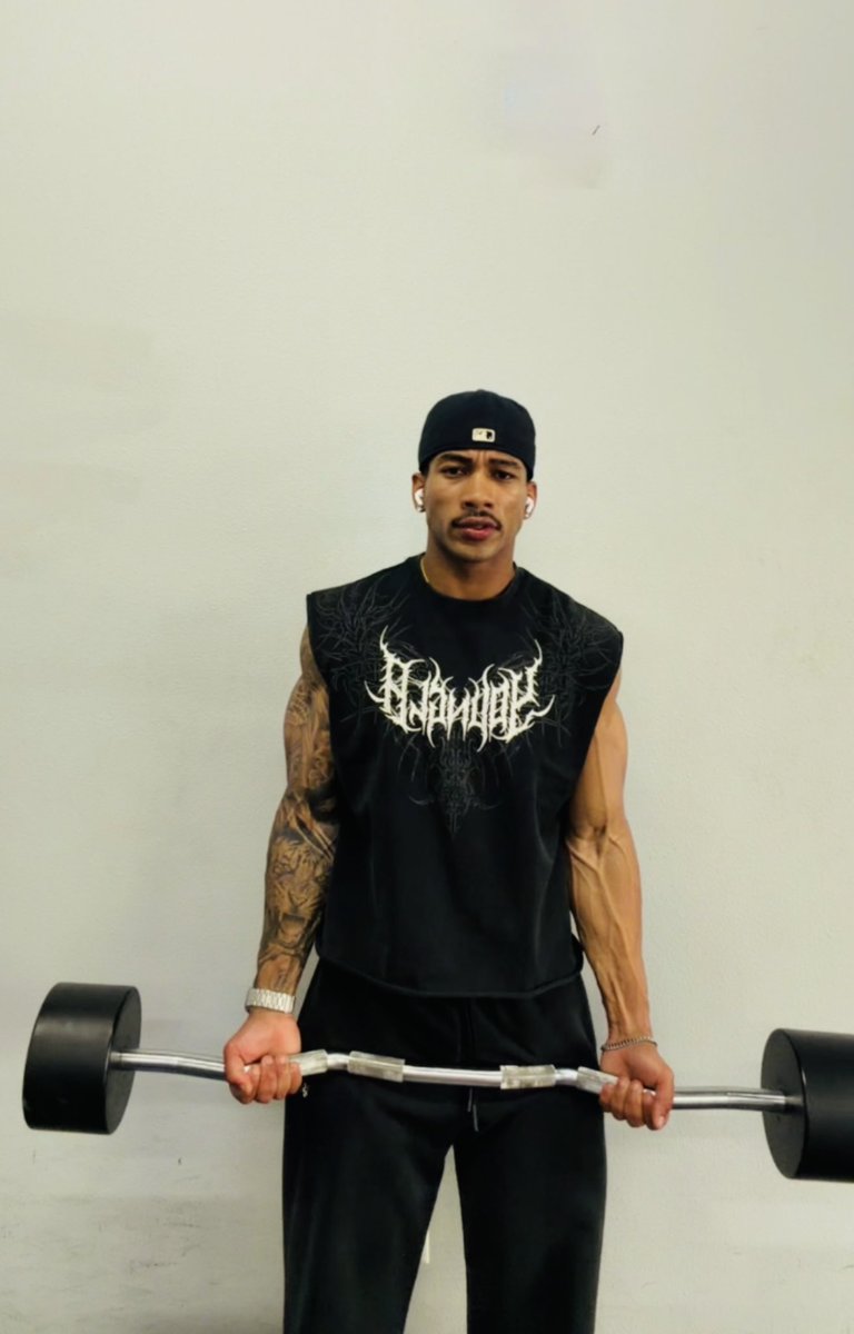 👑Alexander tweet media