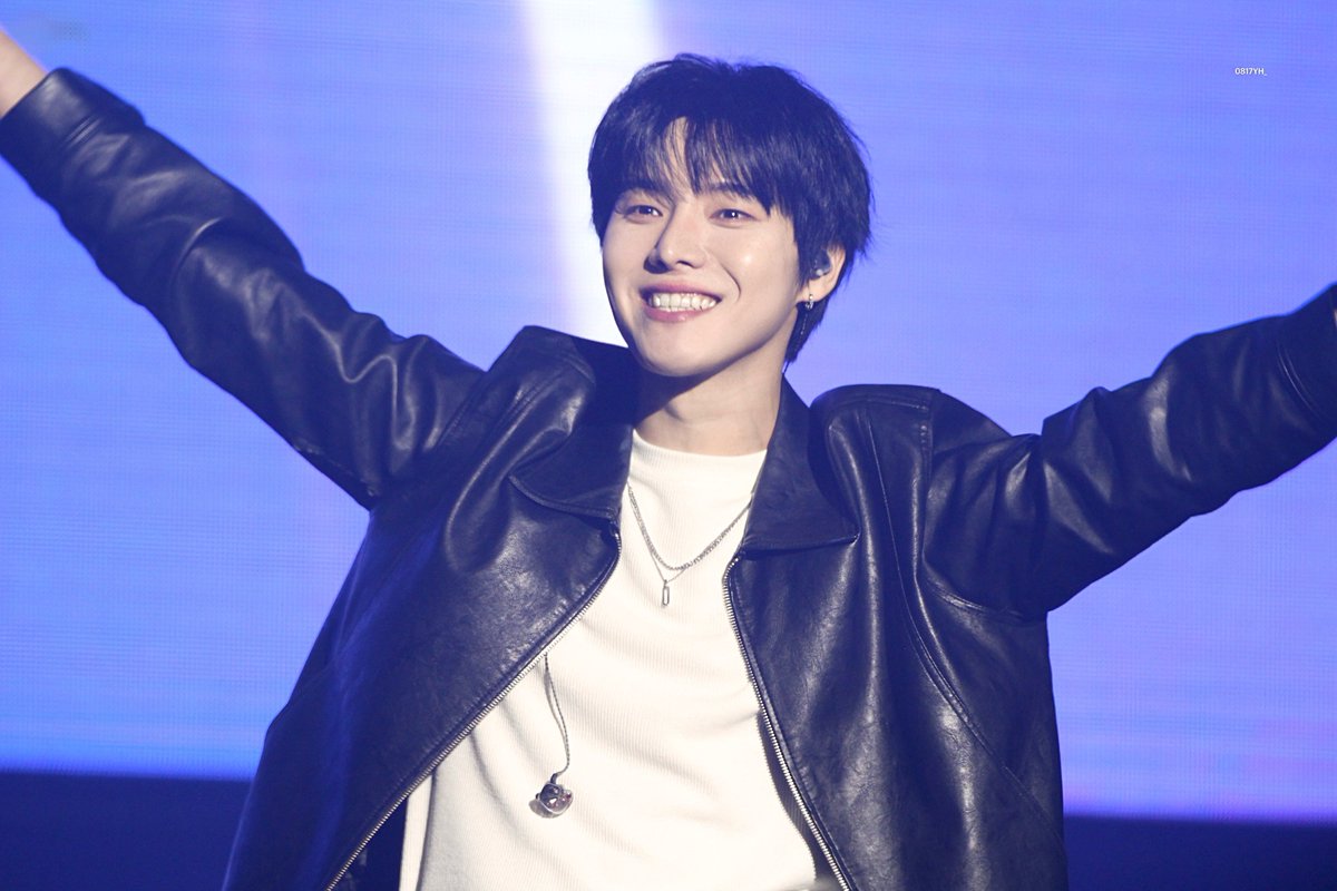 260131 퍼스트 뮤직 스테이션

몇 번이고 반복한대도 좋아
돌고 돌아 너를 다시 만날 테니까➿

#원위 #ONEWE #용훈 #YONGHOON