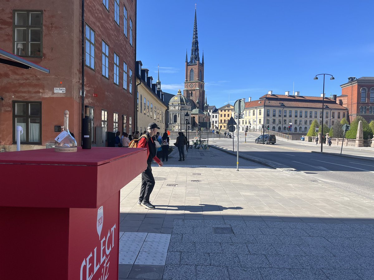 のらき tweet media