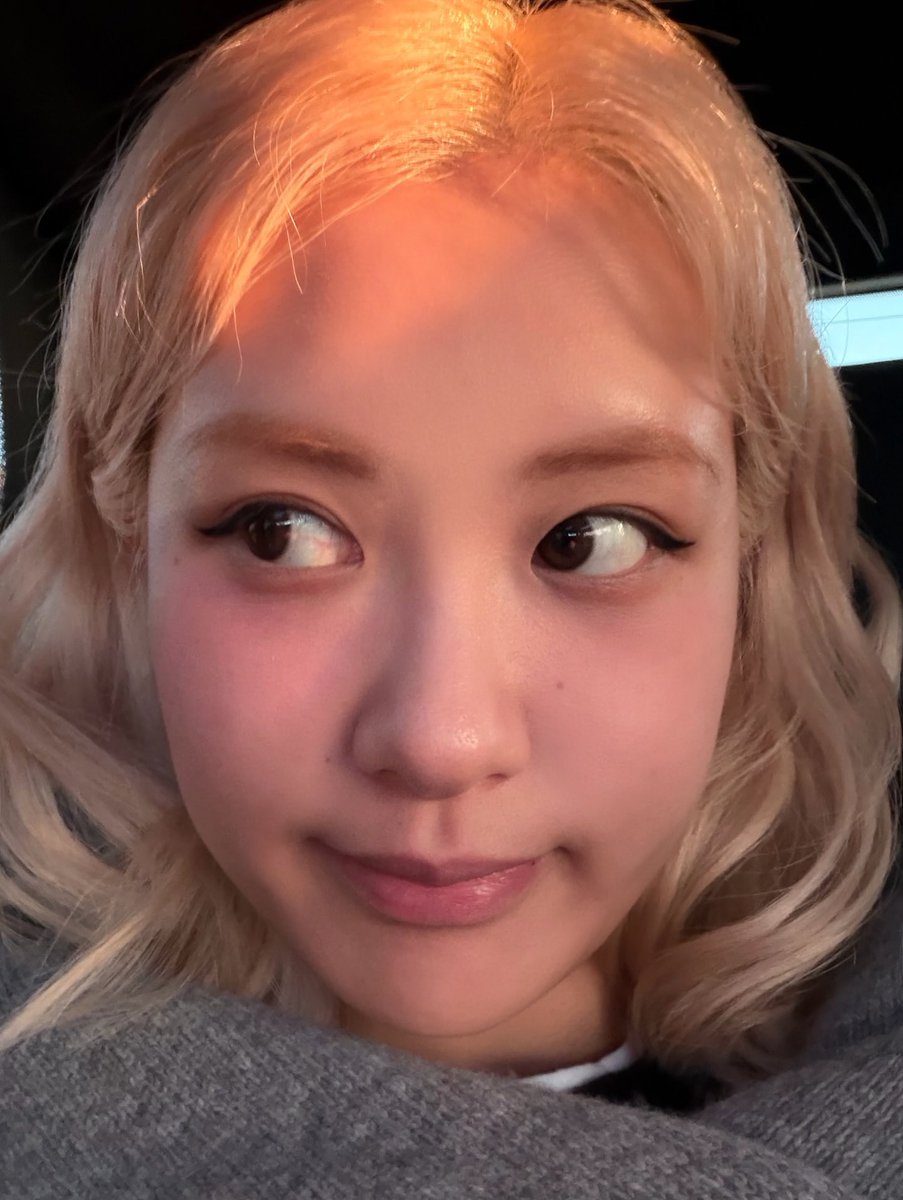 로제(ROSÉ) SNS 관련 이미지