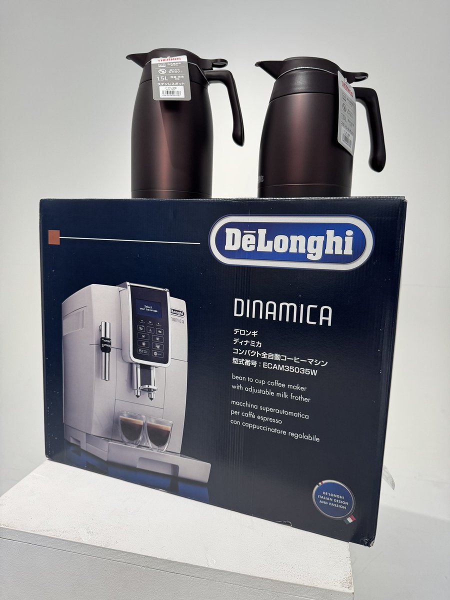 新型コーヒーマシン導入いたしました☀️
以前と同じ型にはなりますが、豆の滑りが良くなかったため再度購入です

香り高いコーヒーを、素敵な撮影時間に☕︎