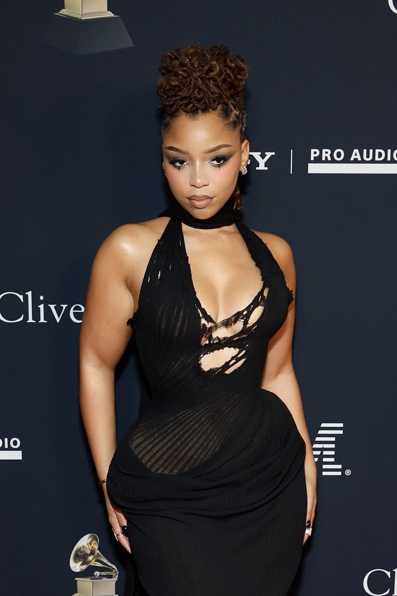 Chloe x Halle Online tweet media
