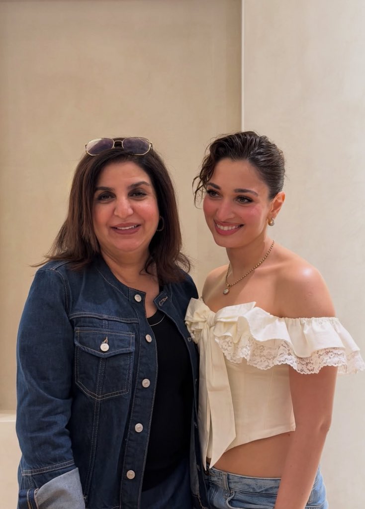 BollywoodOnly1's tweet photo. Farah Khan joins Tamannaah Bhatia at the launch of her jewellery store.

#FarahKhan #TamannaahBhatia https://t.co/SnpD6OeGAb