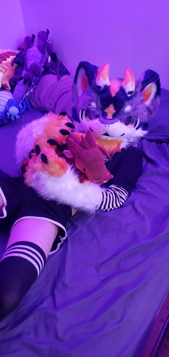 FrostfireLemon's tweet photo. Wanna cuddle~?

📸: @MarkDaWizard
#fursuit #furry #fursuiter #kemono https://t.co/2AtnYxOsLG