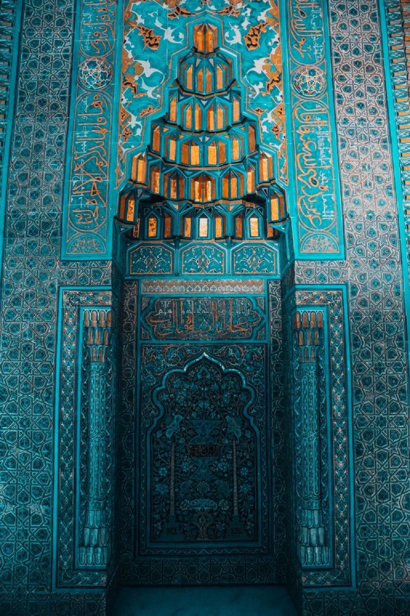 Bursa'nın Yıldırım ilçesindeki tarihi Yeşil Cami'deki Türk mavisi sanatı.