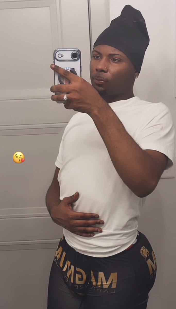 • MrPhatBut🍑♍️ tweet media