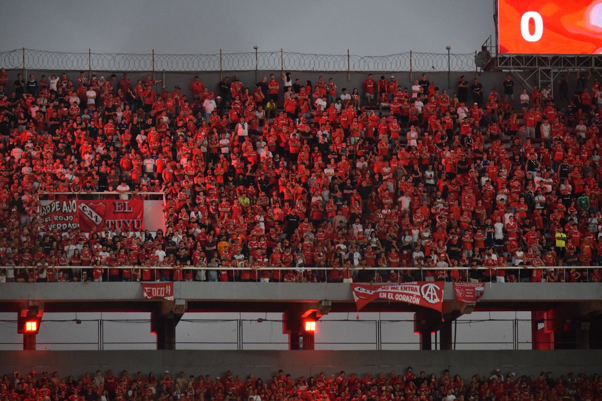 nicorubinetti's tweet photo. Buscate en la Pavoni Alta vs Vélez

#Independiente https://t.co/vwktnuMYEL