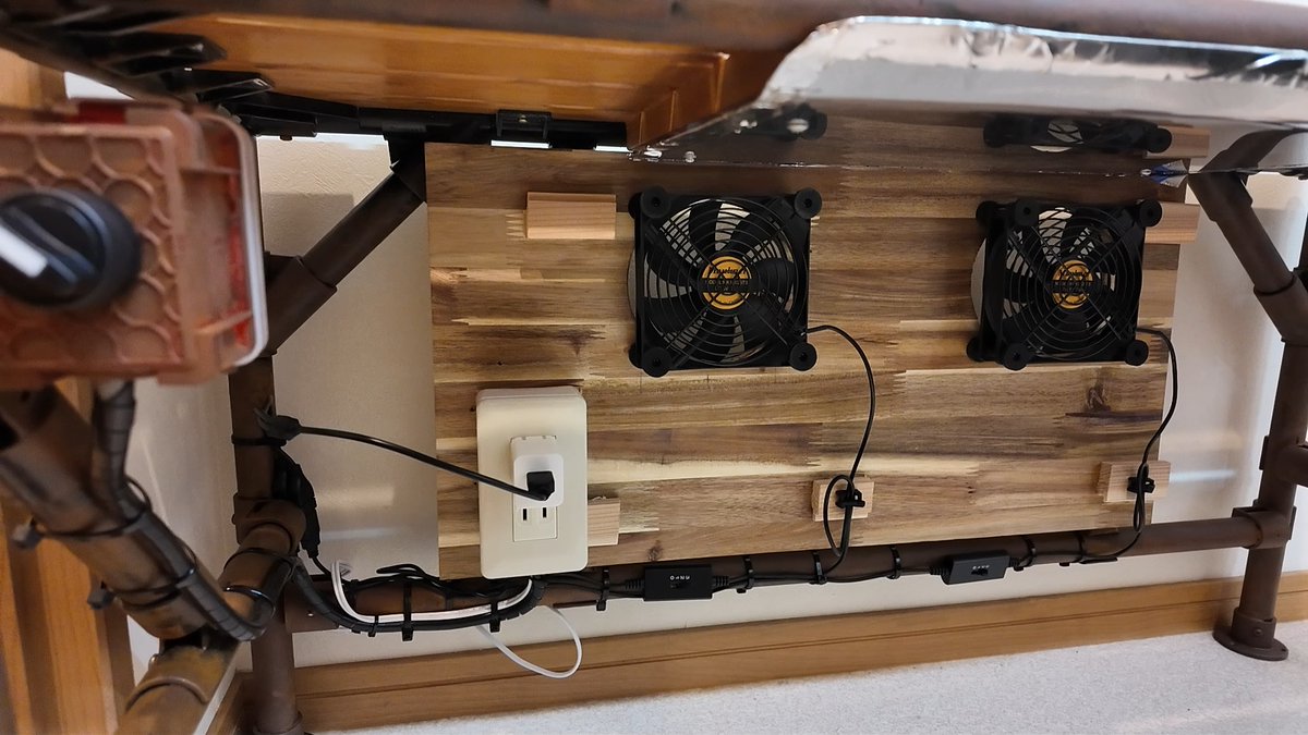 Jin20051959's tweet photo. 脱衣室に取り付けた棚に異常発生 https://t.co/N62e3SRk83 @YouTubeより 
#DIY　#イレクター　＃ケースファーン https://t.co/euqFoEaq3O