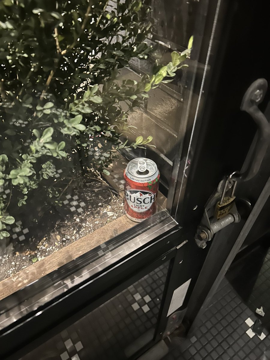 rich11167's tweet photo. Southies hidden gem https://t.co/S9MzcrGV8e