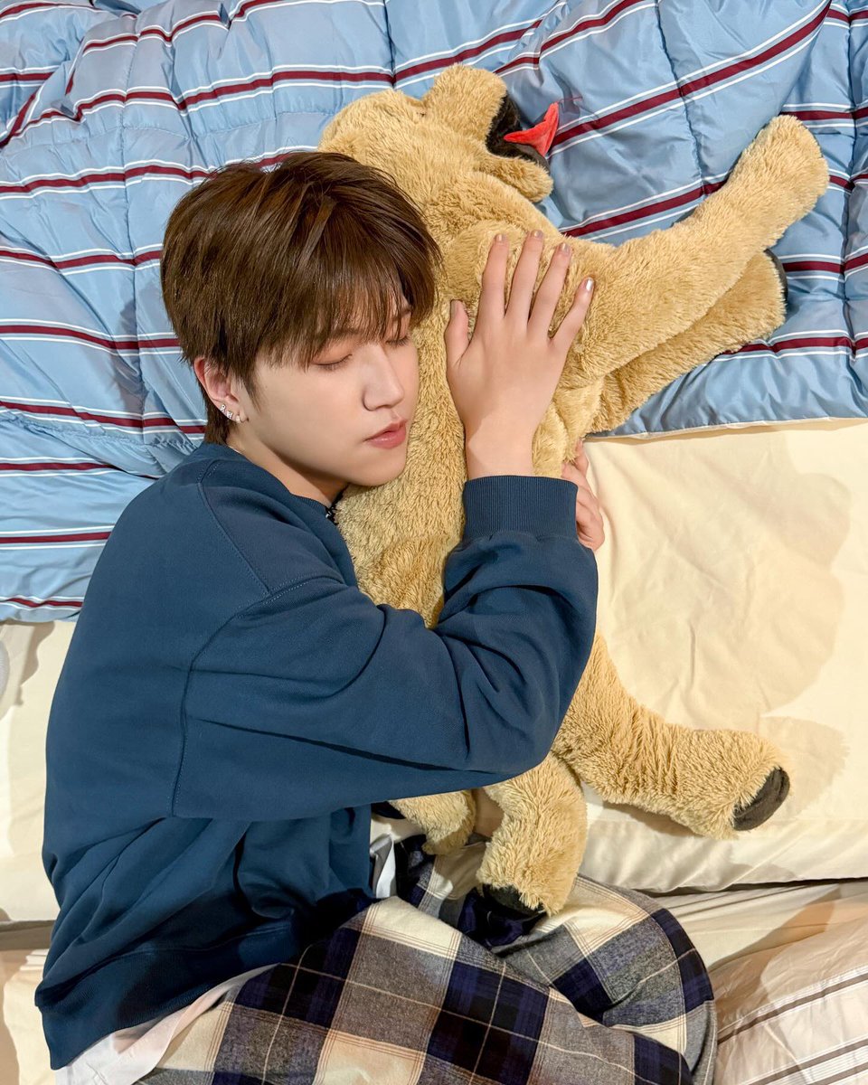 1yu_0r's tweet photo. #누구보다_빠른_2월_최애_선점
복복복 . . 🫳🫳 ♡ https://t.co/qqwjoH0oqm