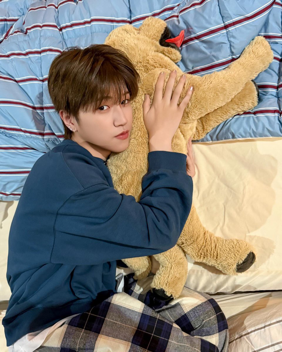 1yu_0r's tweet photo. #누구보다_빠른_2월_최애_선점
복복복 . . 🫳🫳 ♡ https://t.co/qqwjoH0oqm