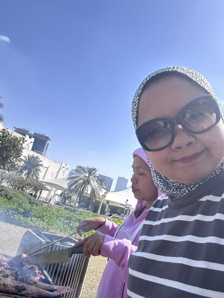 BisdakV's tweet image. Enjoying barbecue time at Family Park!

#family #picnic #barbecue #AbuDhabi