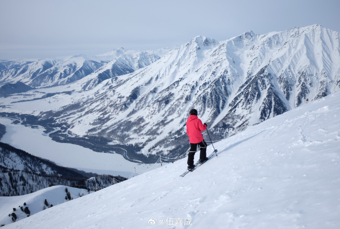 SquadXnine's tweet photo. Yes, he really went all the way up to Altay. ❄️
Chinese streaming links: https://t.co/gVmgQ9YZjJ
#伍嘉成 #WuJiacheng #XNINE #X玖少年团 #xjiu #cpop https://t.co/zzZWnrbNsC