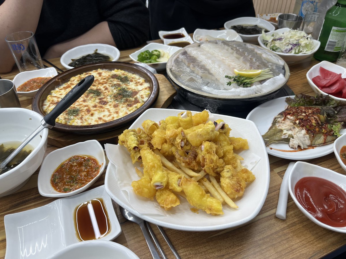 hayan_neukdae's tweet image. 끝내주는 월말이었다
2026년은 시작부터 개꿀잼파티인데