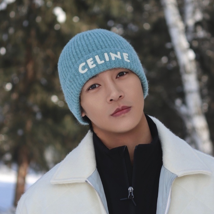 SquadXnine's tweet photo. Yes, he really went all the way up to Altay. ❄️
Chinese streaming links: https://t.co/gVmgQ9YZjJ
#伍嘉成 #WuJiacheng #XNINE #X玖少年团 #xjiu #cpop https://t.co/zzZWnrbNsC