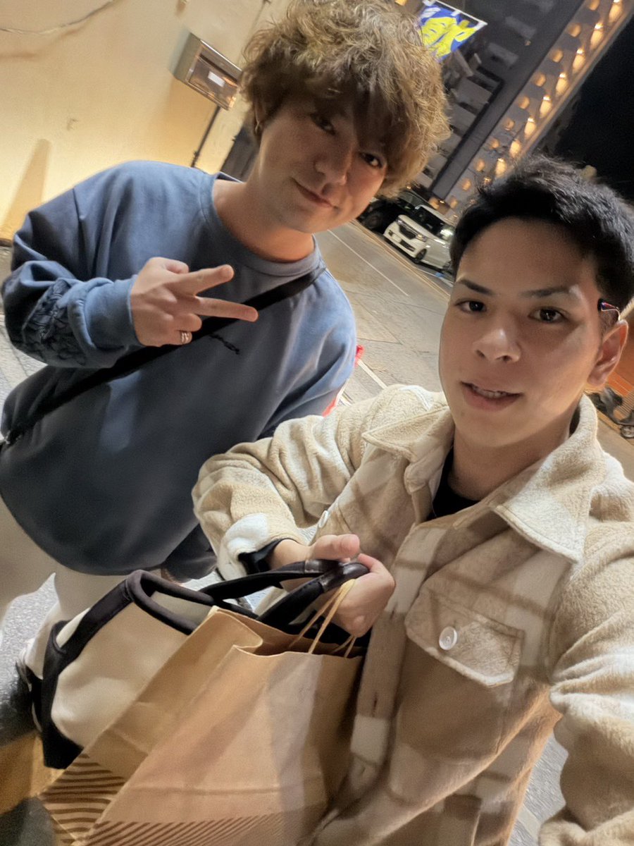 yaasuu_385's tweet photo. 地元の後輩がずっと入場曲に「まらしまらせ」を使ってて今ではベルトを肩にかける最高な格闘家になってた
相変わらずあついし愛される男だった
また遊ぼう
#木下勝利
#格闘技
#yaasuu
#宮古島 https://t.co/FXkpgdu6be