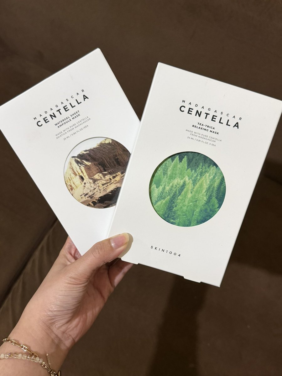 mau bagi-bagi sheetmask untuk 2 orang 💃🏻💃🏻💃🏻 syaratnyaa gampang bgt!! cukup follow dan retweet ajaa tweet ini!!❤️❤️ aku announce tanggal 3 februari!!!