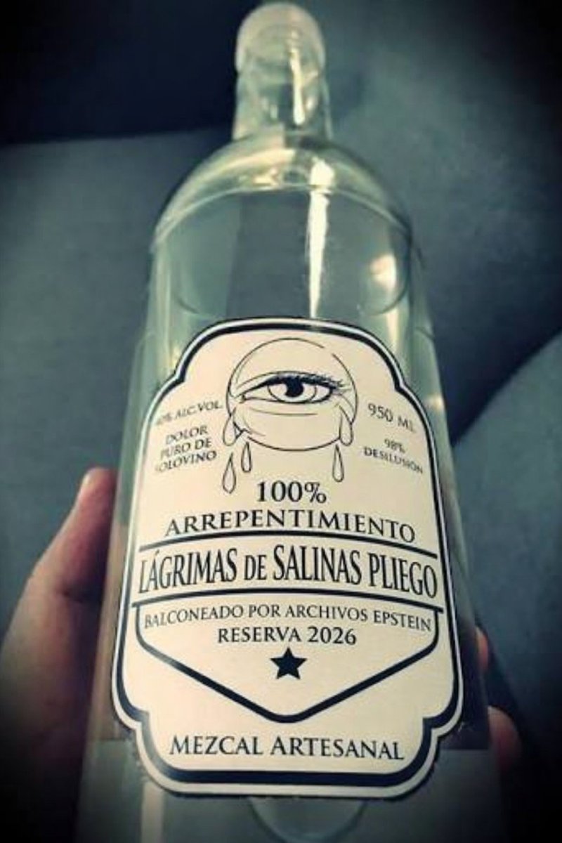 sergiordz_vic's tweet photo. @RicardoBSalinas A ver cómo te cae este mezcalito. https://t.co/0ibltSodY4