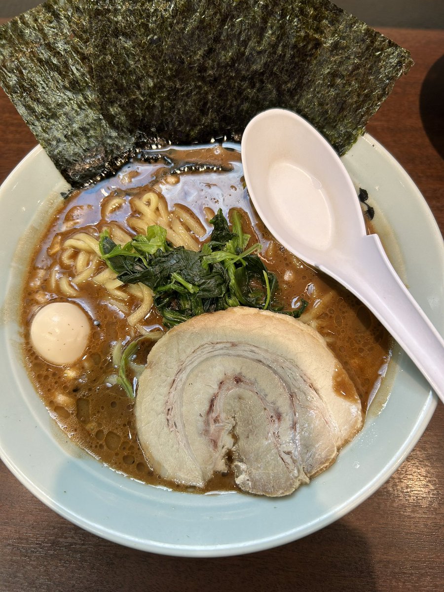 sameim1025's tweet photo. この時間の昼ごはんも悪く無いです��
美味しい(*´ч`*) https://t.co/qW1VhYoOJH