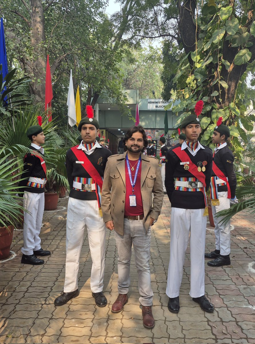 RahulDev5's tweet photo. Proud of my students,blessed as a teacher — 100% Result...
Class-10th (Social Science)
#results #cbse #boardexam 
@AlokMishra1206 @BHAWNA_1901 
@Dir_Education @DelEduRevolutn @SCERT2021 https://t.co/q0RfLYjStm