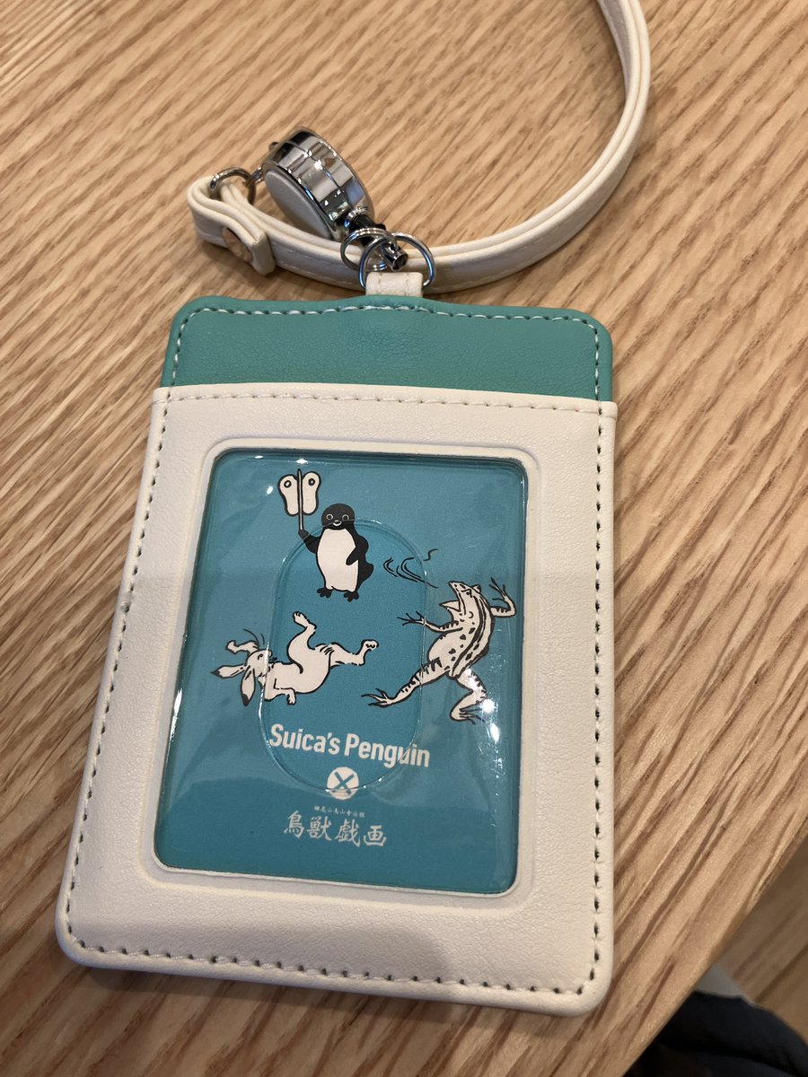 極美品です当たった時にすぐに特別なケースに保管して入れているので汚れや傷なしです やっぱり欲しくて買っちゃった