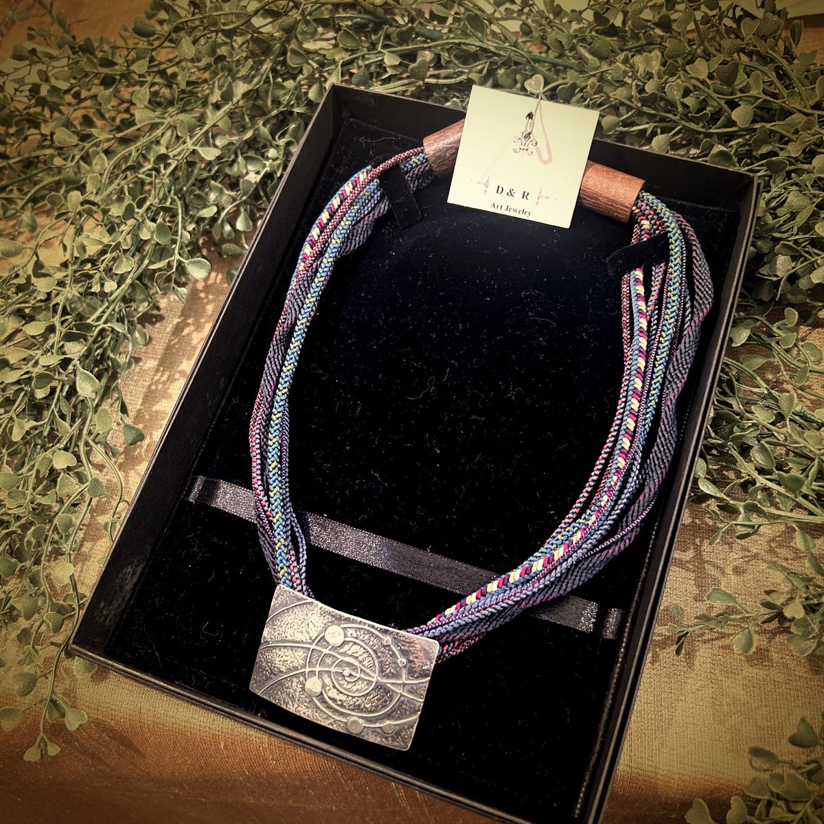 D_and_RJewelry's tweet photo. 本日から6日まで歌舞伎座木挽広場地下2階にて出展です✨
9時30分〜18時30分
Silver・天然石・Glass・組紐アクセサリー
たくさん揃えています。
お気軽にお立ち寄り下さい✨
#DandR
#silverアクセサリー
#天然石
#ウランガラス https://t.co/stMnqX151L