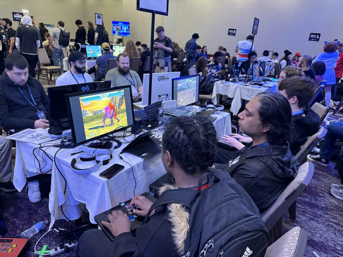 Thomas Bender tweet media