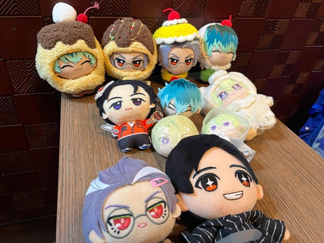 yuukidoremi's tweet photo. WEEEHHHH!!!! THANK YOU SO MUCH FOR JOINING US 🤧🤧🧡🧡🧡🧡🧡!! IT MADE ME SO SO HAPPY TO HANG OUT W FELLOW DH FANS N WALKING AROUND THE PLACE 🥹🧡🧡!! NEXT TIME AGAIN WE'LL DEFINITELY MEET!!!! https://t.co/W8LWInt37d