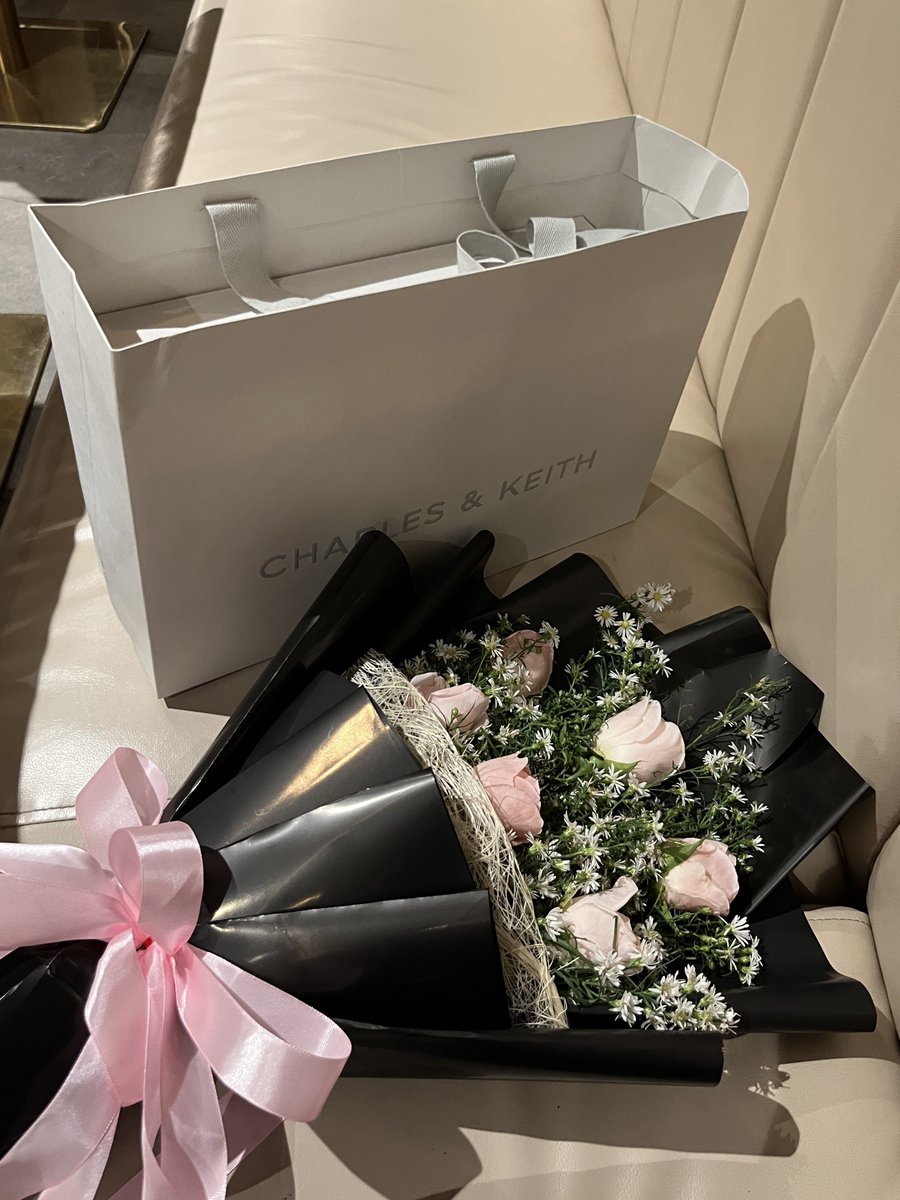 Ms. Fairy 🎀 OPEN! tweet media