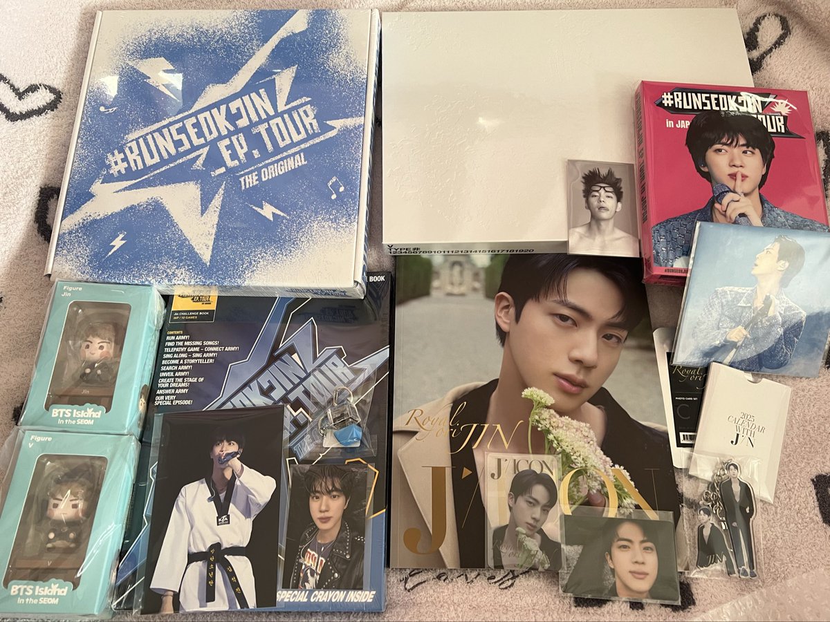 うふふ🤭
やっとやっと📦からオープン❣️
眼福であり、至福〜✨✨✨😍
（叶うなら発売されるいろんな物を全部揃えたいけど😂富豪になりたい🤣）