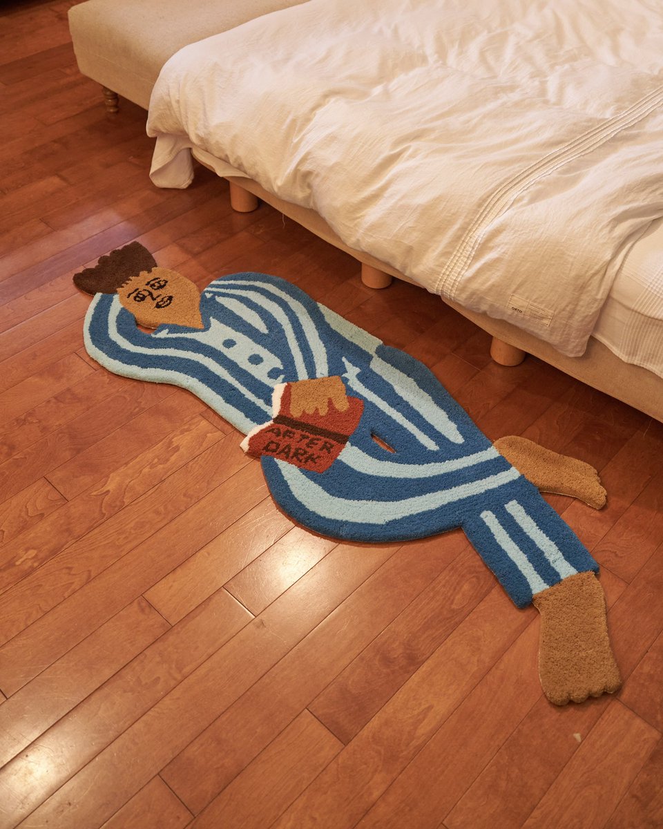 知らないおじさんと同居できるラグマット🙍‍♂️本日21:00発売です