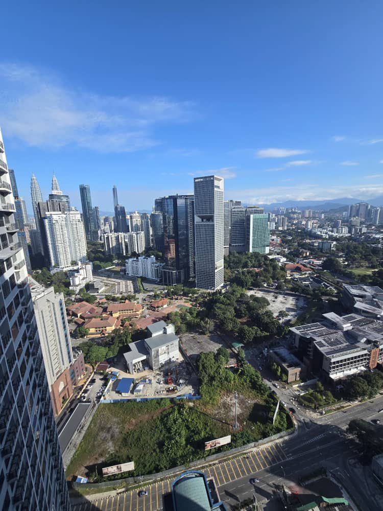 Dr OjaY🤍🇲🇾 tweet media