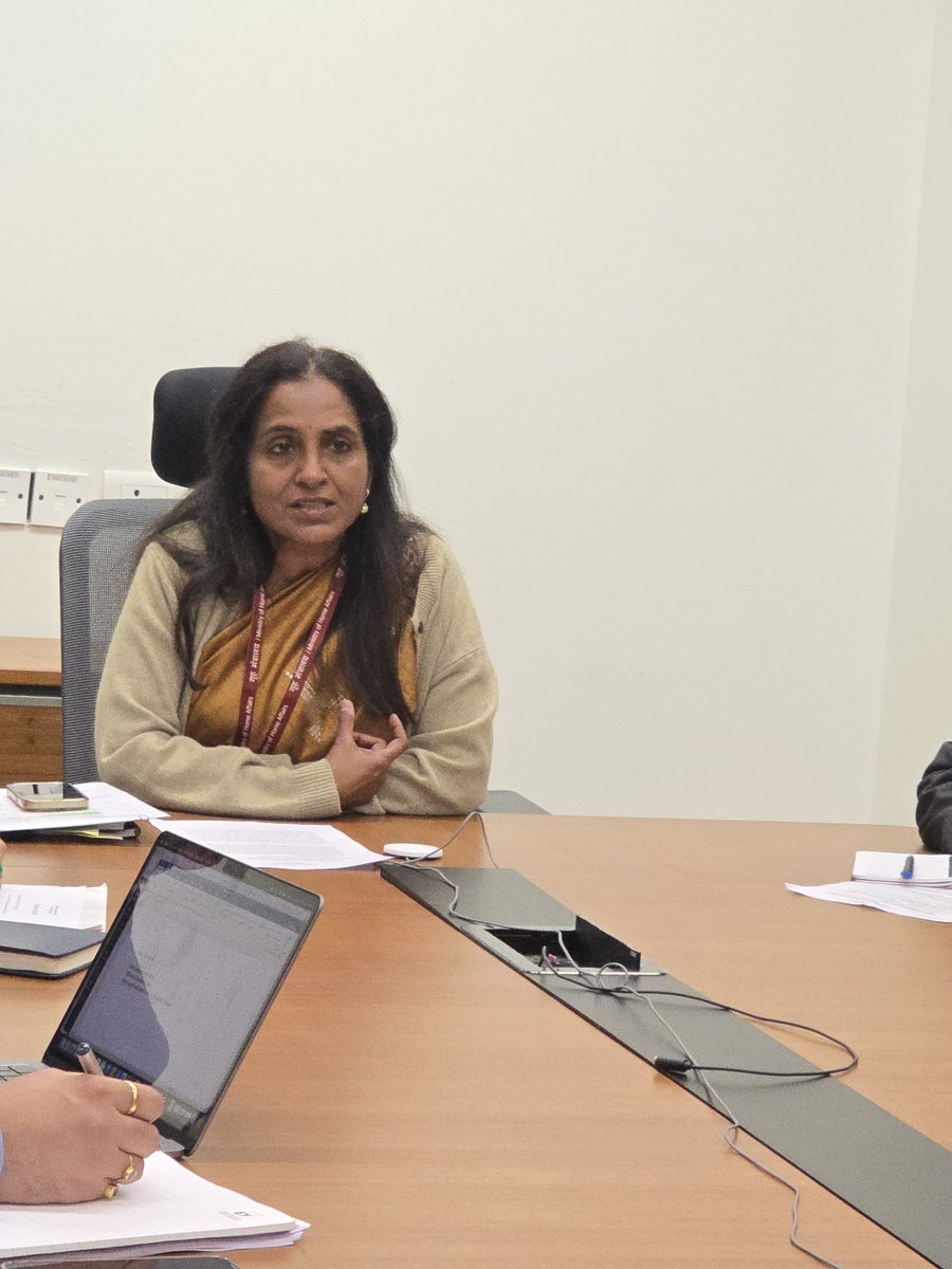 <a href="/SecretaryCPVOIA/">Secretary (CPV&OIA)</a> Smt. Sripriya Ranganathan inaugurated a workshop organized for POEs and called upon the PoEs to adopt fair, credible and technology- enabled systems to reinforce trust in measures relating to emigrant protection &amp; facilitation.
1/2