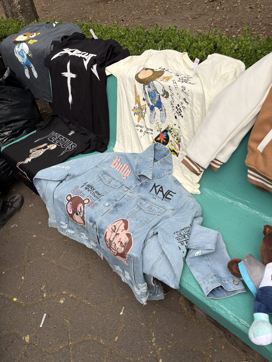 the bootleg merch at Kanye Mexico City must never be forgotten