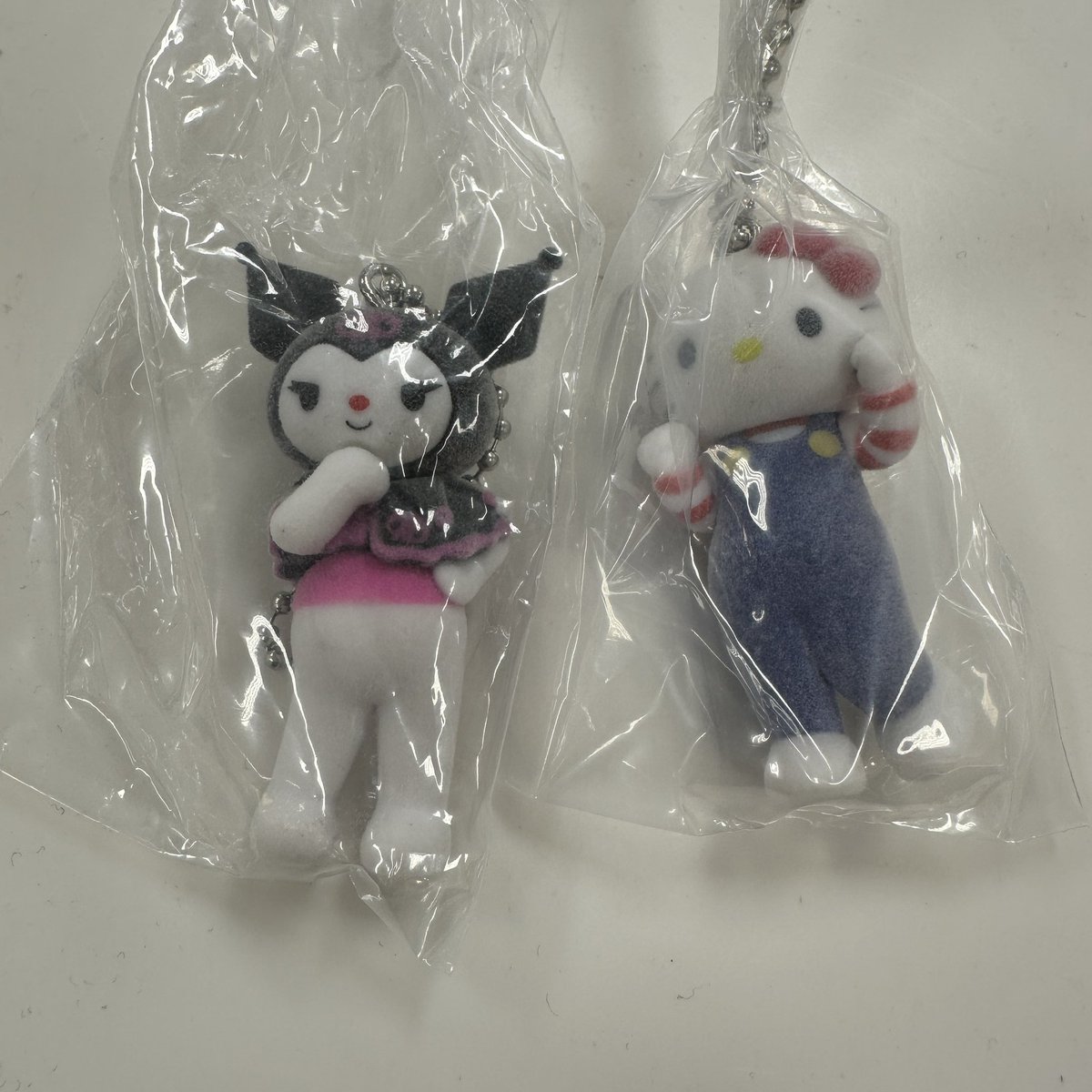 rkluv03's tweet photo. サンリオキャラクターズ ミニチュアチャーム 交換

【譲】 キティ 、 クロミ

【求】シナモン 

都内手渡しor郵送でのお取引希望です。
お気軽にお声掛けください🙇🏻‍♀️ https://t.co/6AI6u4eVrs