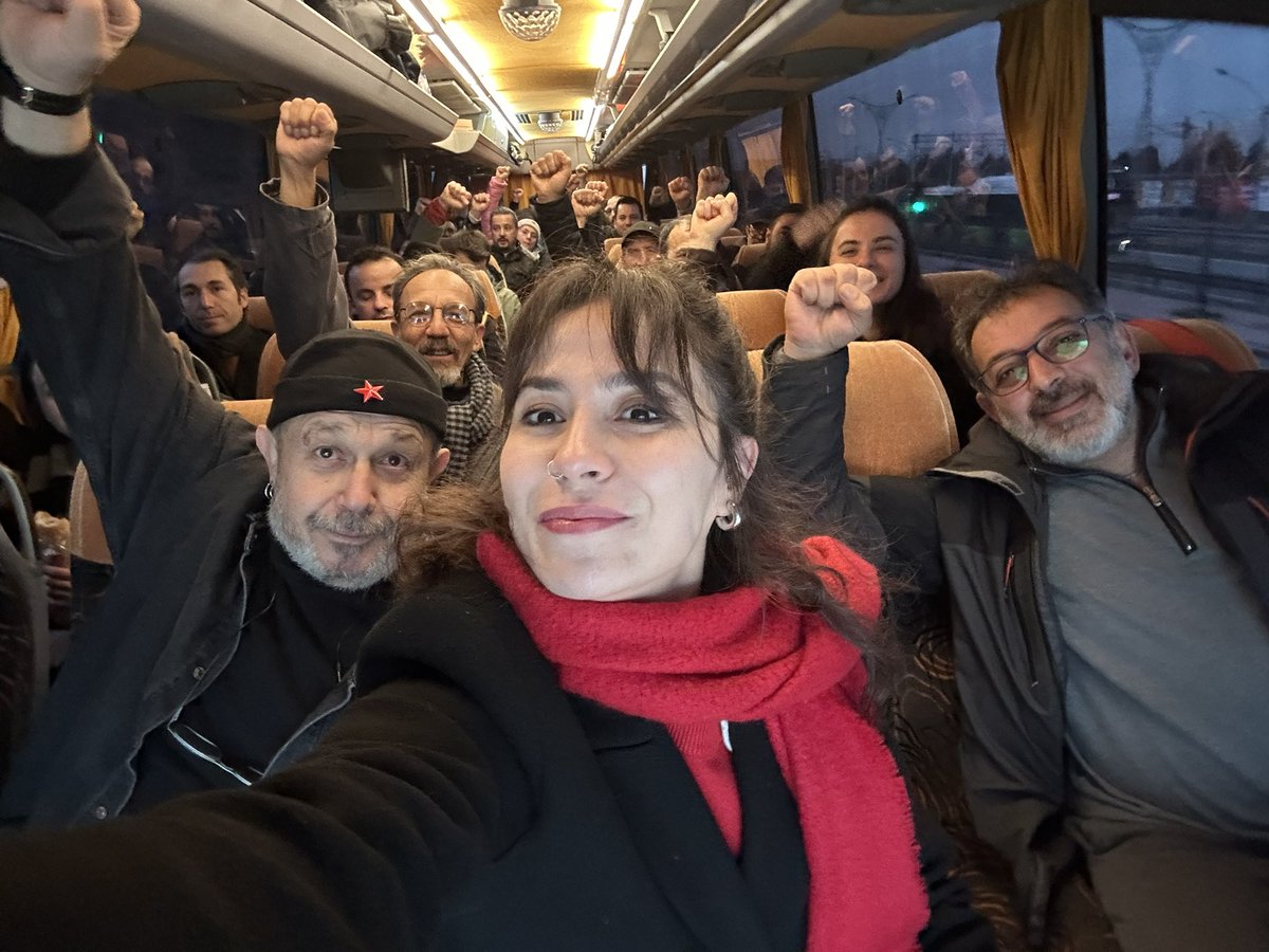 KocaeliTkp's tweet photo. Dalgaları karşılayan gemiler gibi yaşadığımız bu karanlık karşısında yıkılmaz bir inanç ve irade ile yola çıktık✊
#Ankara #Congresium #DalgalarıKarşılayanGemilerGibi
#tkp #kocaeli https://t.co/4fNJKGrRNU