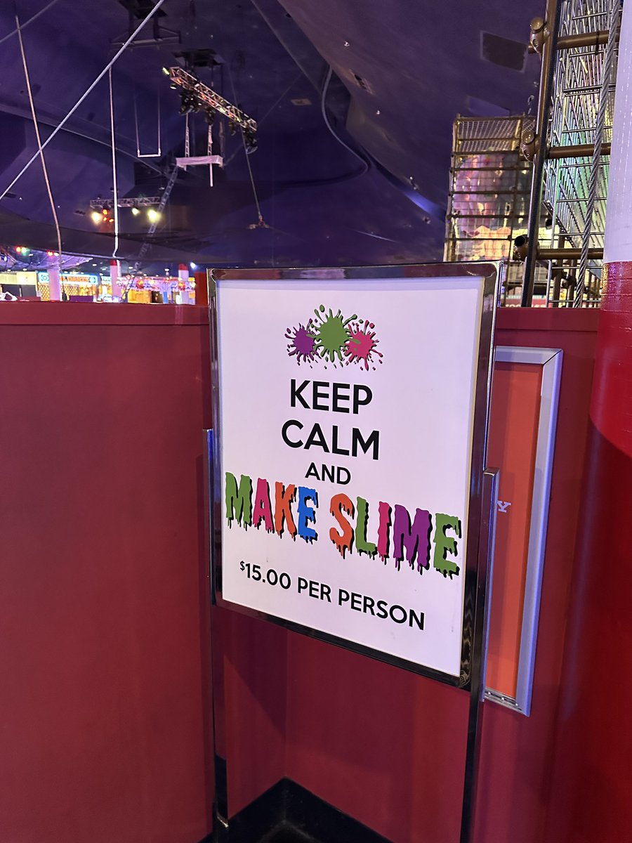 Leprechaun in the Hood for Love tweet media