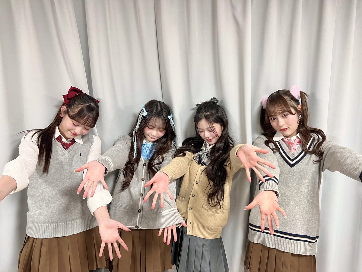 高梨ゆな MORE STAR オンライン特典会 私服オン特 制服オンライン特典会ありがとうございました！！！🏫 高梨はハーフ