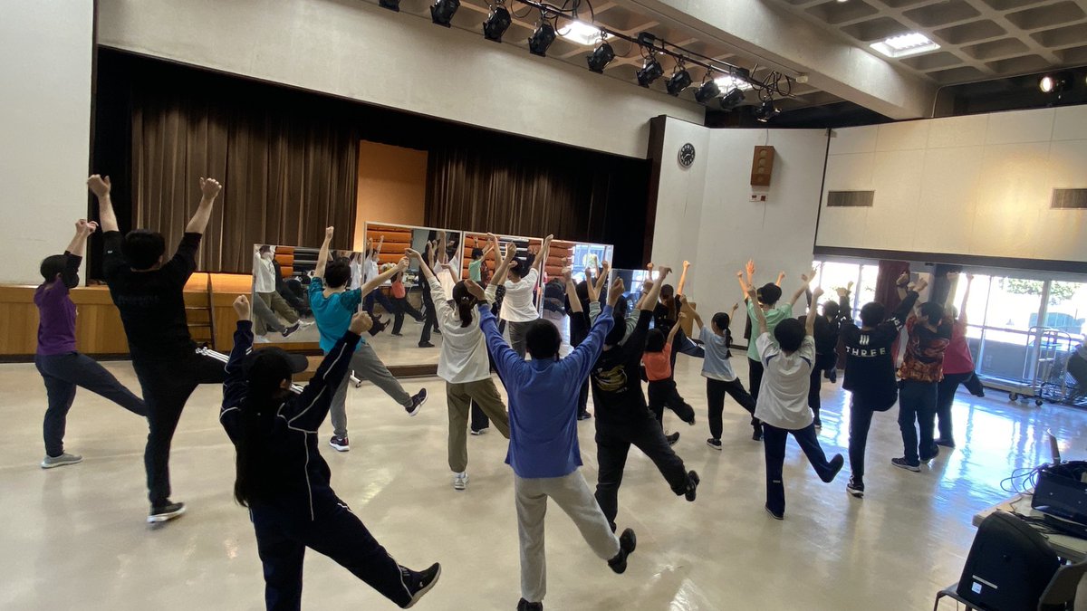 アイマスダンス会、今年の初練習をしています！
アイマスダンスを踊って２０２６年も元気に過ごしましょう！
#アイドルマスター #踊ってみた 
#アイマスダンス会 #765プロ相模原支部