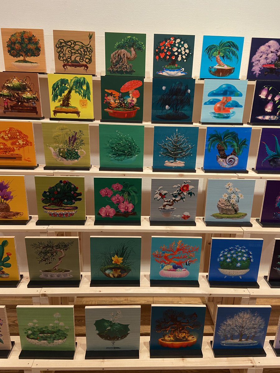 AKANESASU0214's tweet photo. 東京藝術大学 卒業・修了作品展
高橋愛佳さん《自由律盆栽》

盆栽のフレームに多数の自由なモチーフ
珊瑚、ブロッコリー、サボテン、アロエ等々…ずっと鑑賞していたい視覚的に楽しい作品でした。

是非、会場にてご覧ください。本日まで。 https://t.co/9337Qtm1O7