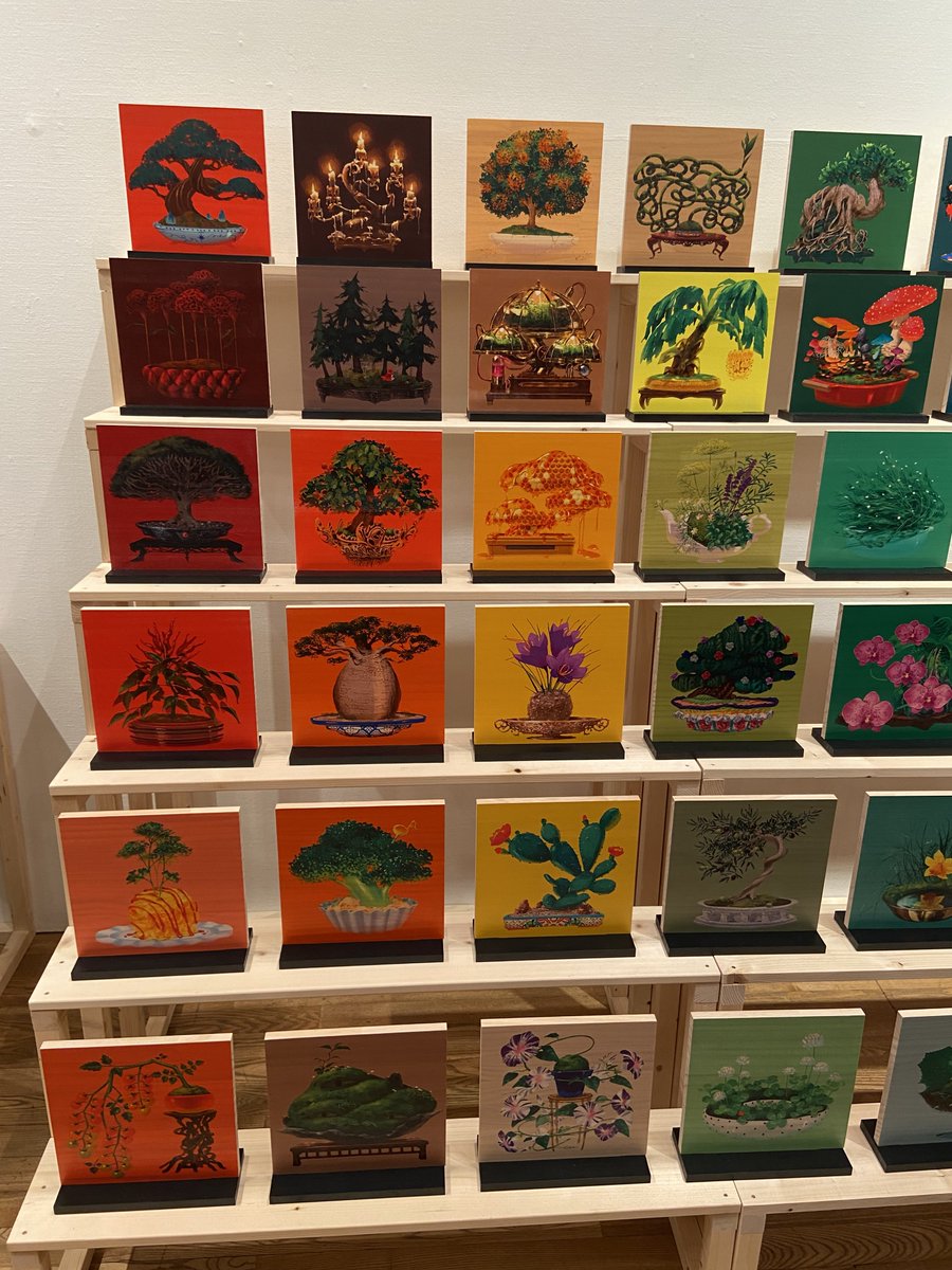 AKANESASU0214's tweet photo. 東京藝術大学 卒業・修了作品展
高橋愛佳さん《自由律盆栽》

盆栽のフレームに多数の自由なモチーフ
珊瑚、ブロッコリー、サボテン、アロエ等々…ずっと鑑賞していたい視覚的に楽しい作品でした。

是非、会場にてご覧ください。本日まで。 https://t.co/9337Qtm1O7