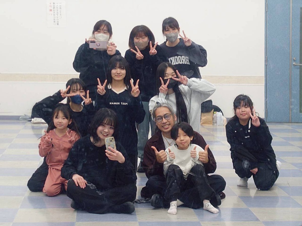 昨日は、なんとあの齋藤定彦さんがキャメリアのレッスンにサプライズ訪問して下さいました✨一緒にレッスン参加していただき…🙇🏻‍♀️素敵な機会をありがとうございました！皆とても喜んでました✨
良い刺激もたくさん...楽しかったー！
ありがとうございました！
#ダンススクールStudioCamellia.