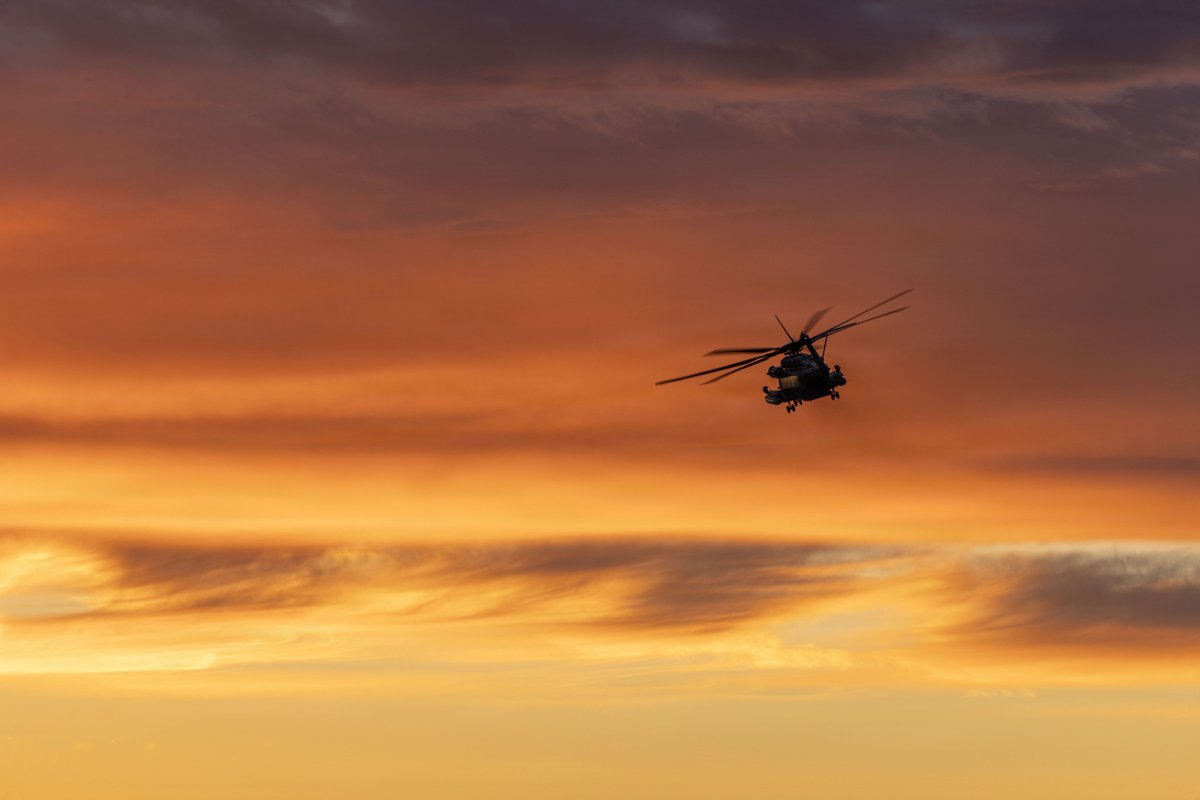 USMC's tweet photo. #Marines with @3rdmaw take flight in a CH-53E Super Stallion as a part of deck landing qualifications during Quarterly Readiness Training (QUART) 26.2 aboard Wasp-class amphibious assault ship USS Makin Island (LHD 8).

QUART enhances the warfighting proficiency of the Navy-Marine Corps team. This routine training forges a more integrated and lethal force, ensuring our Marines and Sailors are prepared to respond to crisis and win in conflict.

#USMC #SemperFidelis #MarineAviation