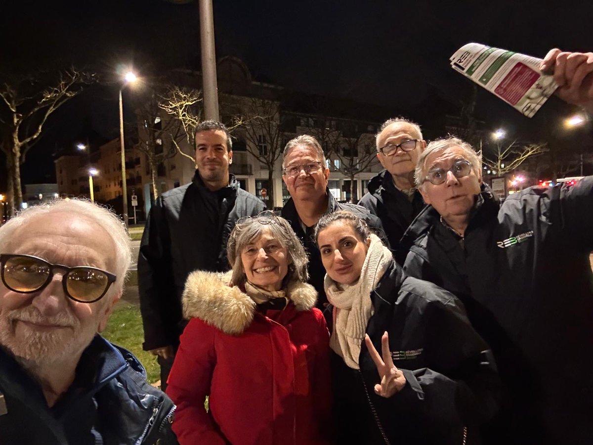 ✨ Ce qui est exceptionnel dans cette campagne, c’est vous.
Votre accueil, votre envie de changement, votre confiance.

Nous ne pouvons que vous remercier sincèrement et vous dire que nous travaillerons d’arrache-pied dans les années à venir💪
#réveillonsensemblebussy