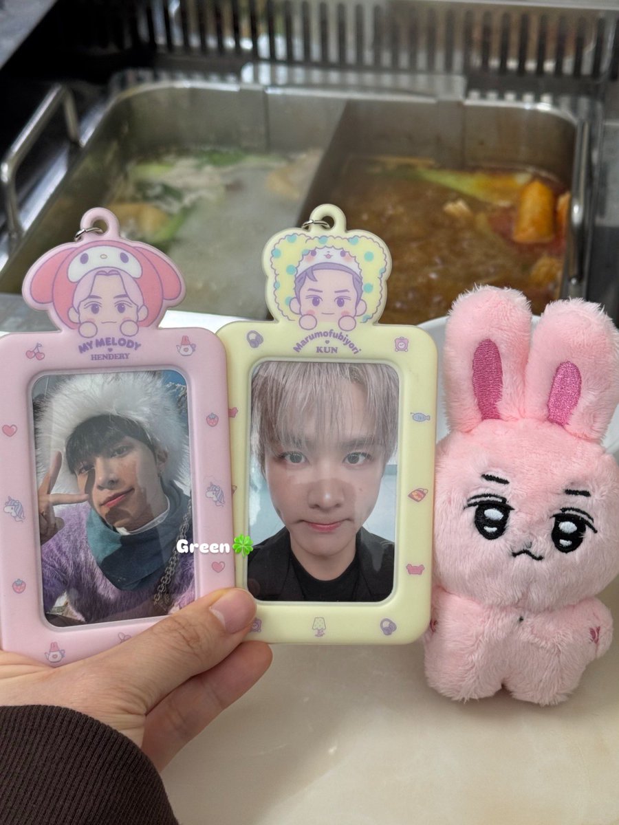 오랜만에 훠거 먹는데 너어어무 맛있다!🤩💗